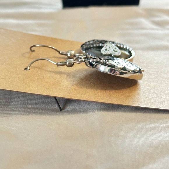 316L Stainless Steel -Genuine Abalone shell dragonfly earrings round. NWOT - Picture 7 of 13